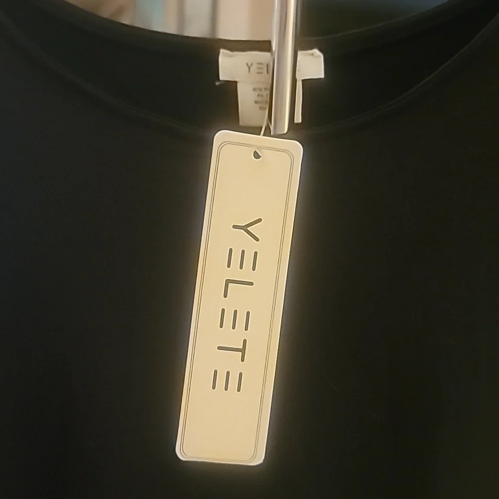 Yelete Bodycon Midi Dress - Picture 4 of 6